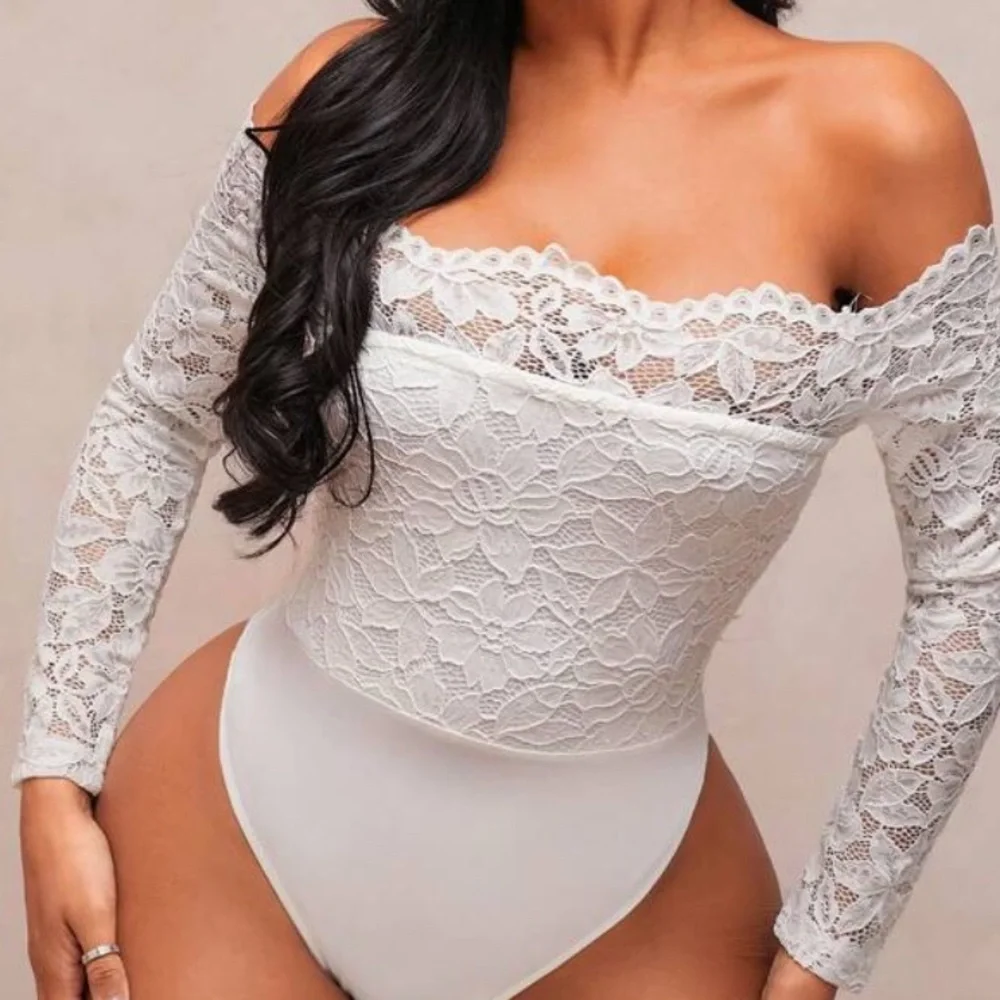 Elegant White Lace Off-Shoulder Bodysuit - Picture 3 of 7